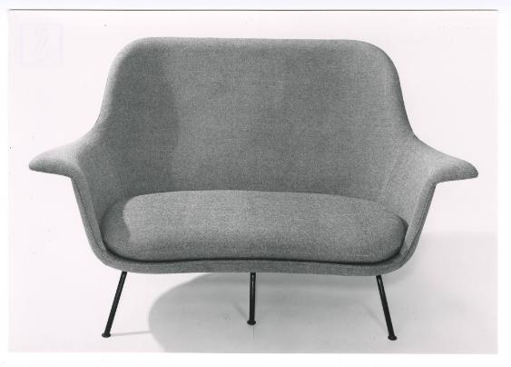 Sitwell Sofa Nr. 103 [offizieller Name]