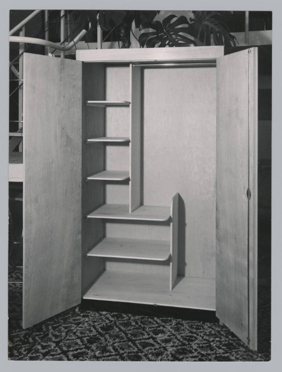 Schrank