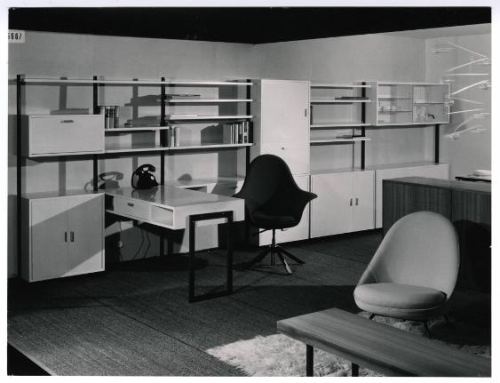 Büchergestell [Team-Typenmöbel]