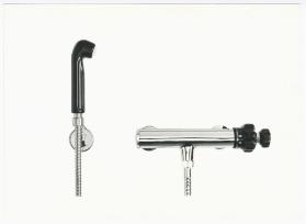 Wandbatterie und Brausekopf
