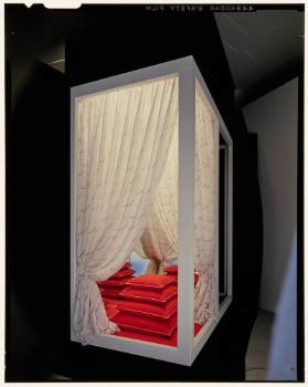 Textil-Pavillon: Inszenierung der Kollektion "H-design" im Showroom von Mira-X