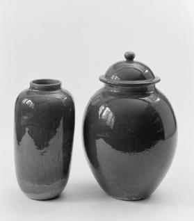 Schmale Vase