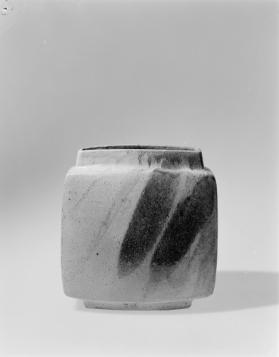 Kubische Vase