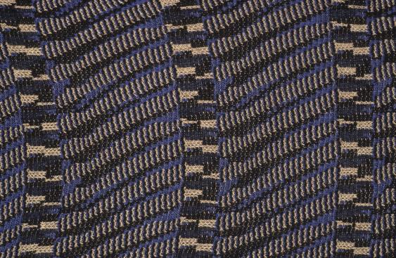 Strickarbeit ; Thema : Spiel