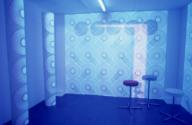 Ausstellungsraum Disco ; Thema : Von hier aus - zu Ende denken