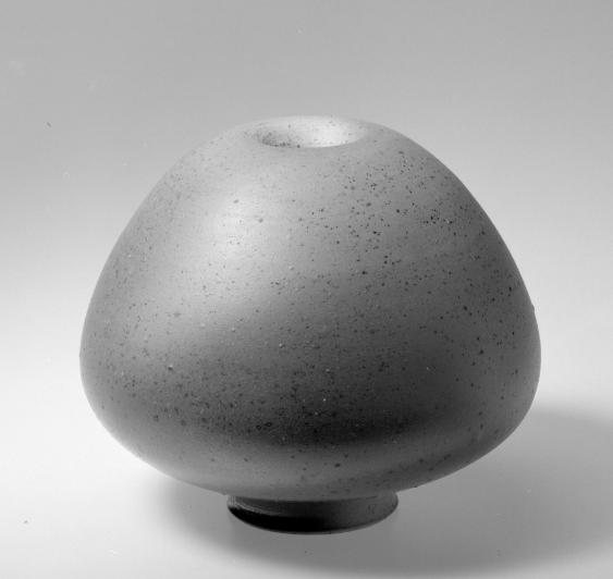 Halbkugelförmige Vase