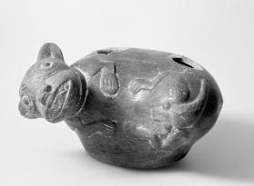 Steigbügelgefäss in Hundeform