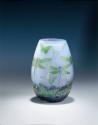 Abb. 249 : Daum Frères, Vase " Libelle "; farbloses Glas mit Pulverein- und Pulveraufschmelzung…