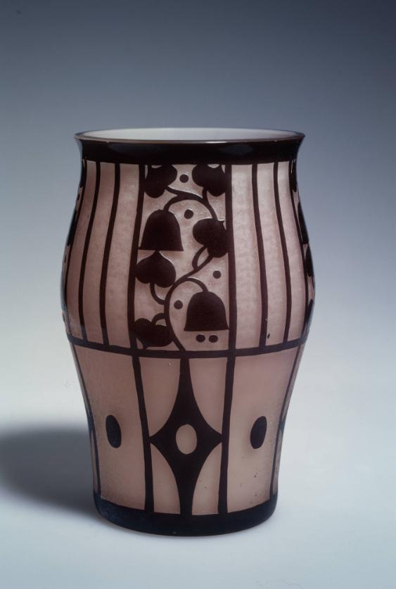 Vase mit Herzblattranke